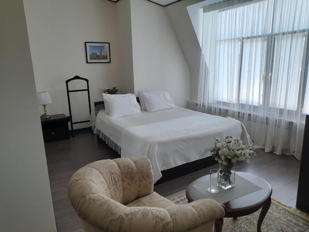 Hotel KREZ Qizilorda Buitenkant foto