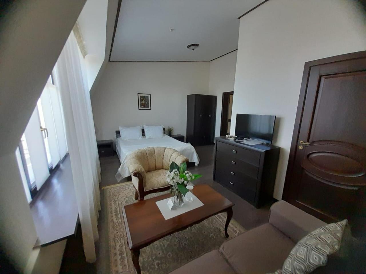 Hotel KREZ Qizilorda Buitenkant foto